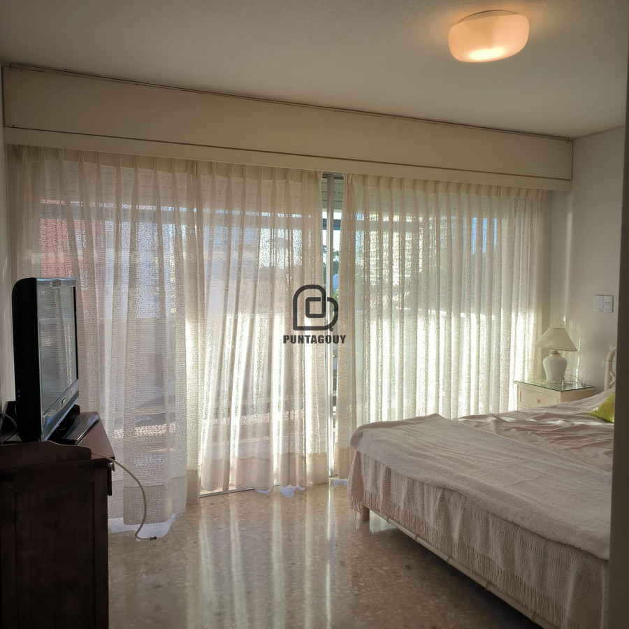 Apartamento ID.1630 - Alquiler de temporada 2 dormitorios, con servicios