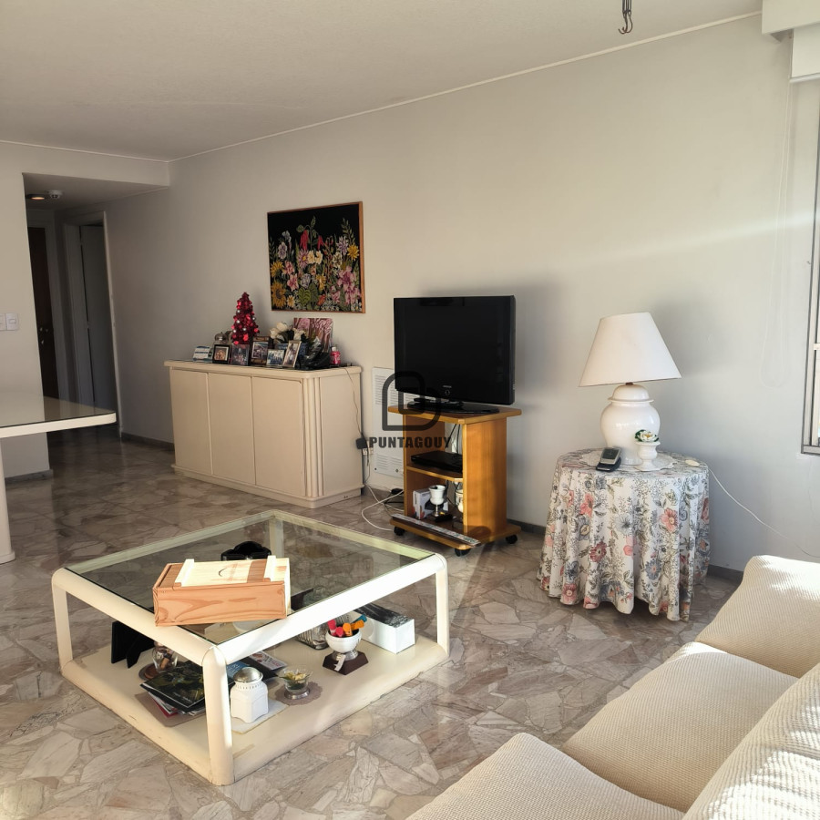 Apartamento ID.1630 - Alquiler de temporada 2 dormitorios, con servicios