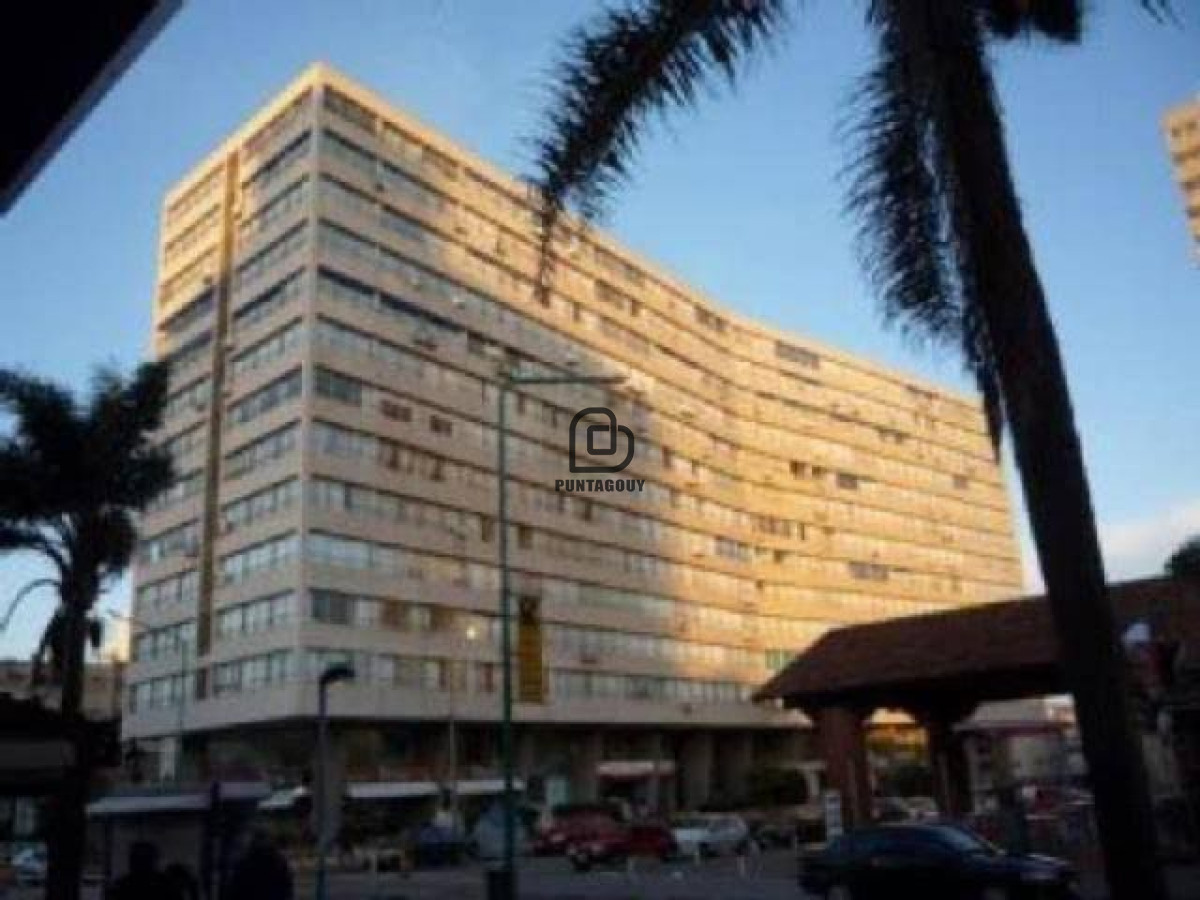 Apartamento ID.1811 - OPORTUNIDAD EN VENTA, 1 dormitorio y medio, Península Punta del este