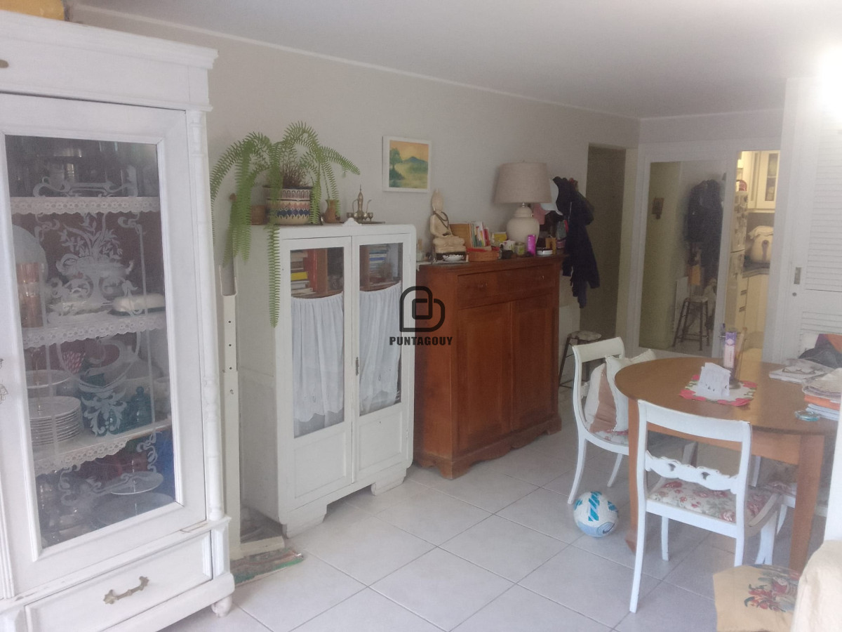 Apartamento ID.268 - VENTA 2 DORMITOIOS Y GARAGE Peninsula Punta del Este