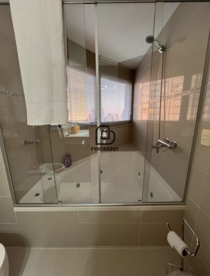 Apartamento ID.1764 - venta de 3 dormitorios en suite con vista al mar