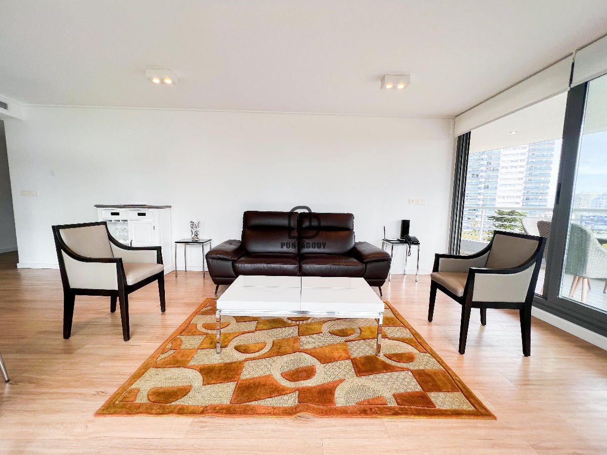 Apartamento ID.1495 - Alexander Boulevard de 2 dorm 2 baños en venta 
