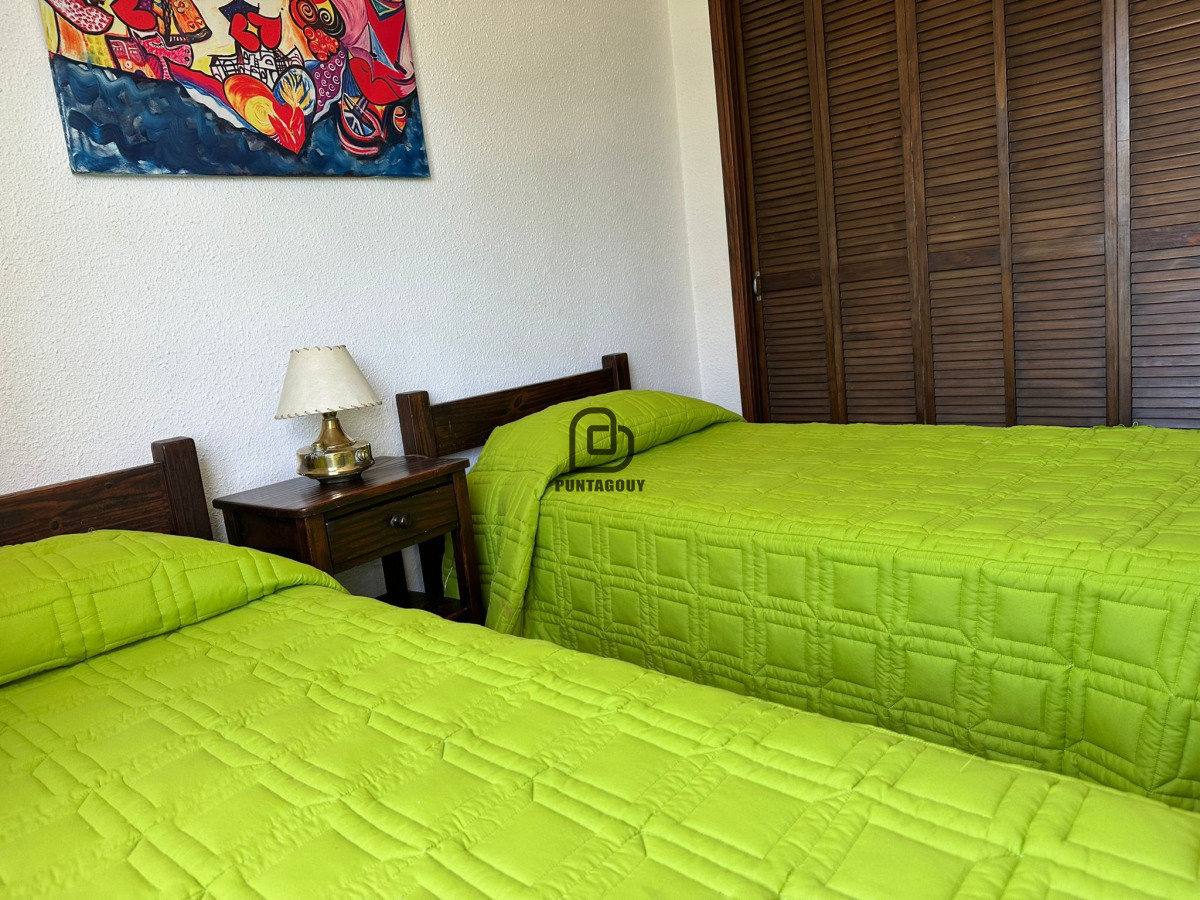 Apartamento ID.1750 - venta zona Cantegril de 2 dormitorios