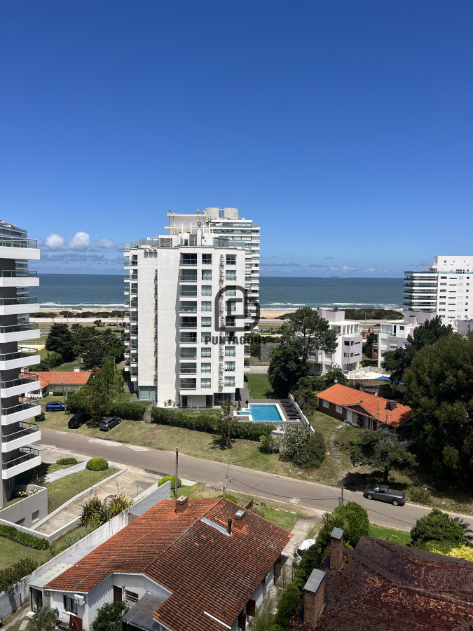 Apartamento ID.1515 - Apartamento en edificio Moon - inversión versátil con potencial de renta en Punta del Este