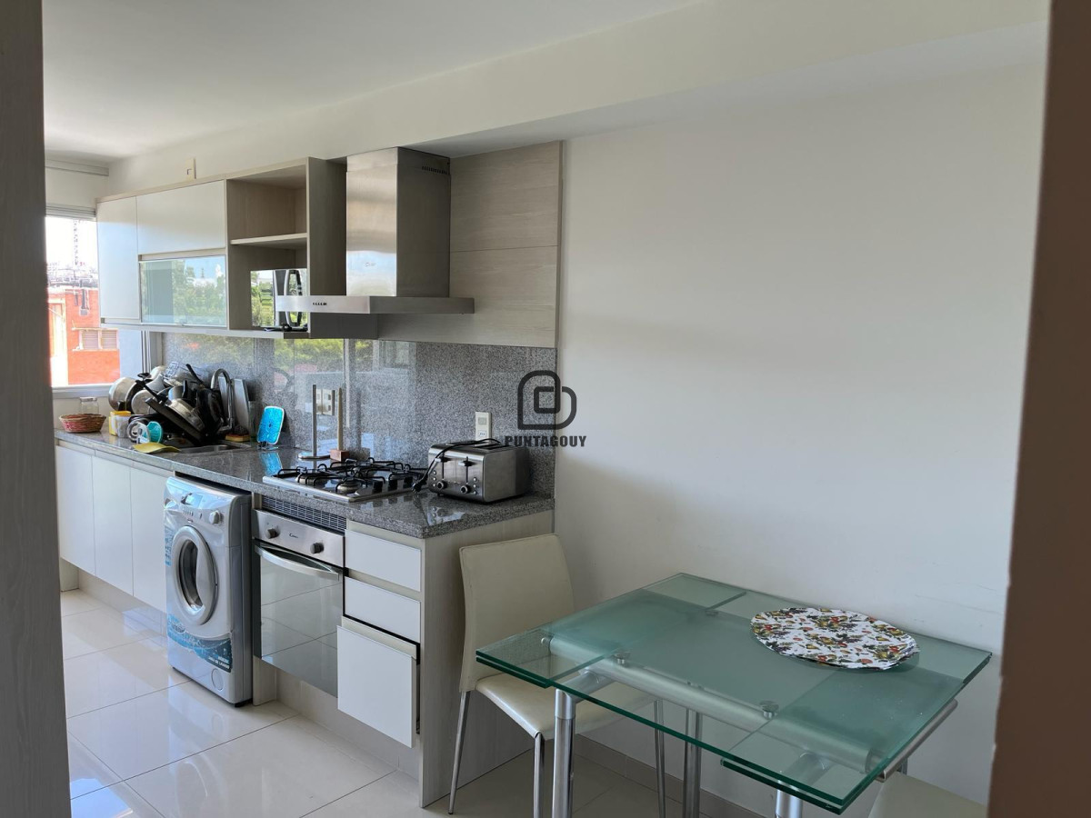 Apartamento ID.1538 - 2 dormitorios, 2 baños mas dependencia de servicio  en alquiler vacacional