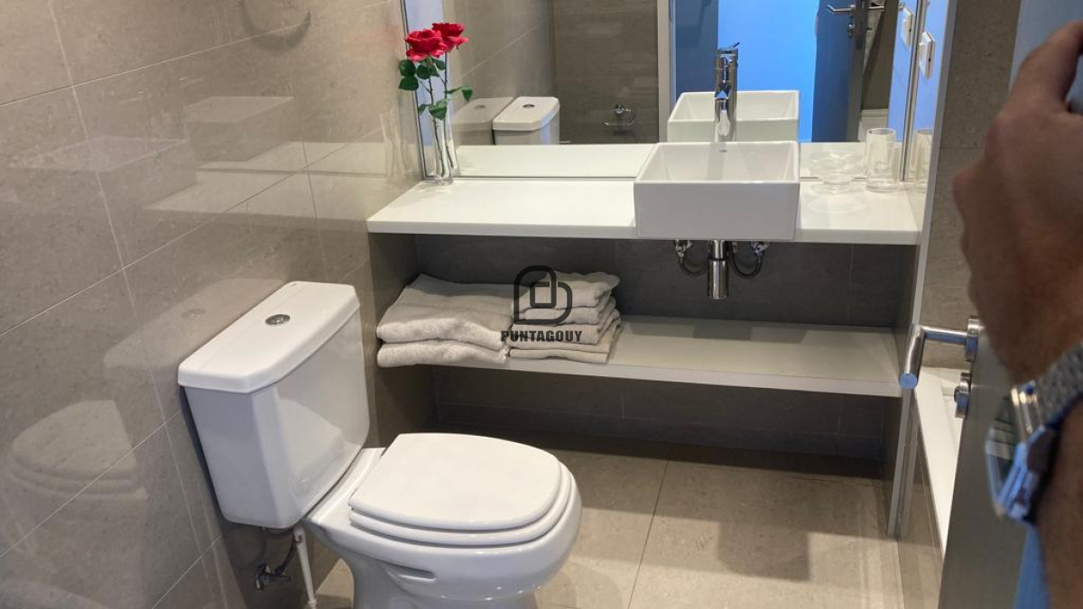 Apartamento ID.1500 - Alexander Boulevard de 2 dormitorios 2  en venta 