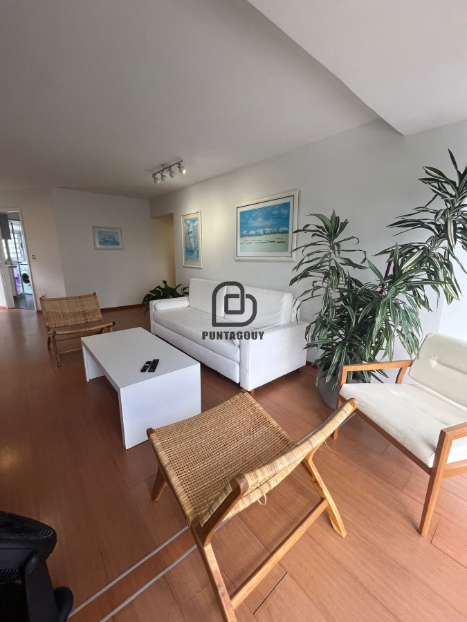 Apartamento ID.1743 - Alquiler y venta frente al mar