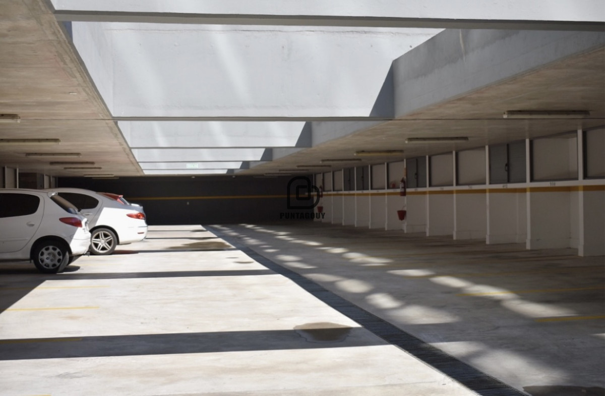 Apartamento ID.623 - Alquiler , 1 dormitorio , PUNTA DEL ESTE