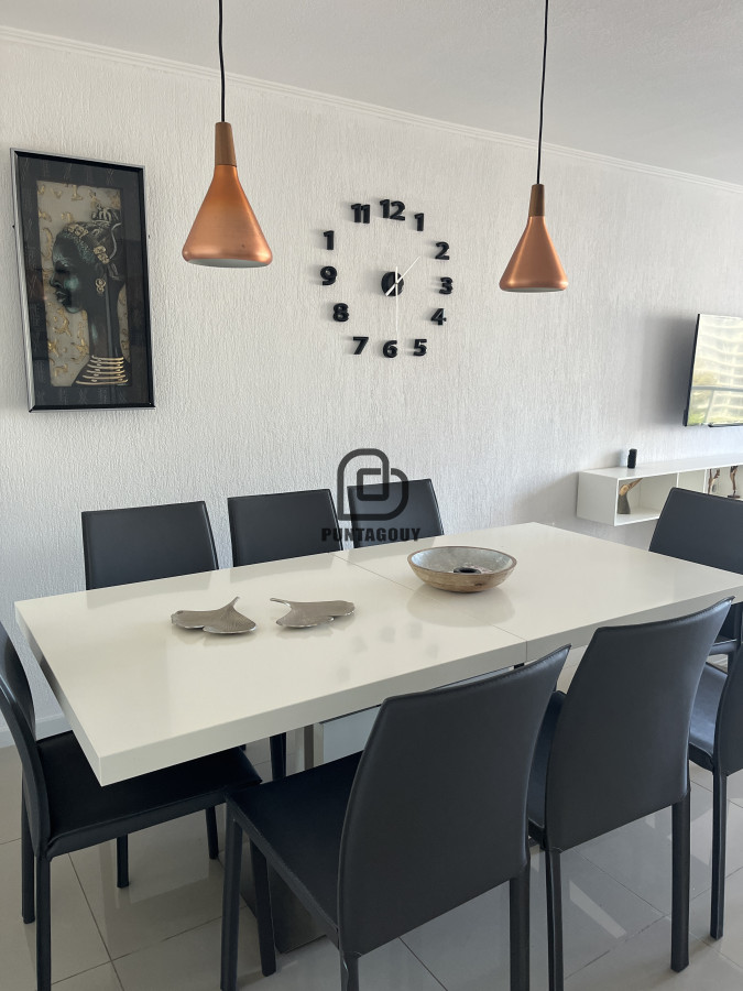 Apartamento ID.1515 - Apartamento en edificio Moon - inversión versátil con potencial de renta en Punta del Este