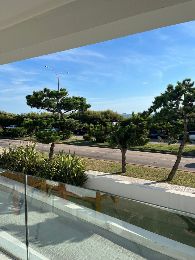 Apartamento ID.1716 - venta 2 dormitorios, primera linea al mar