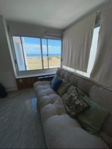 Apartamento en venta , frente al mar