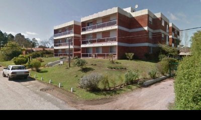 VENTA apartamento, playa Mansa  Punta del Este