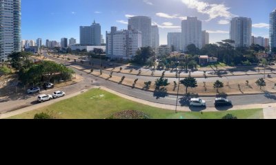 Alexander Boulevard de 2 dorm 2 baños en venta