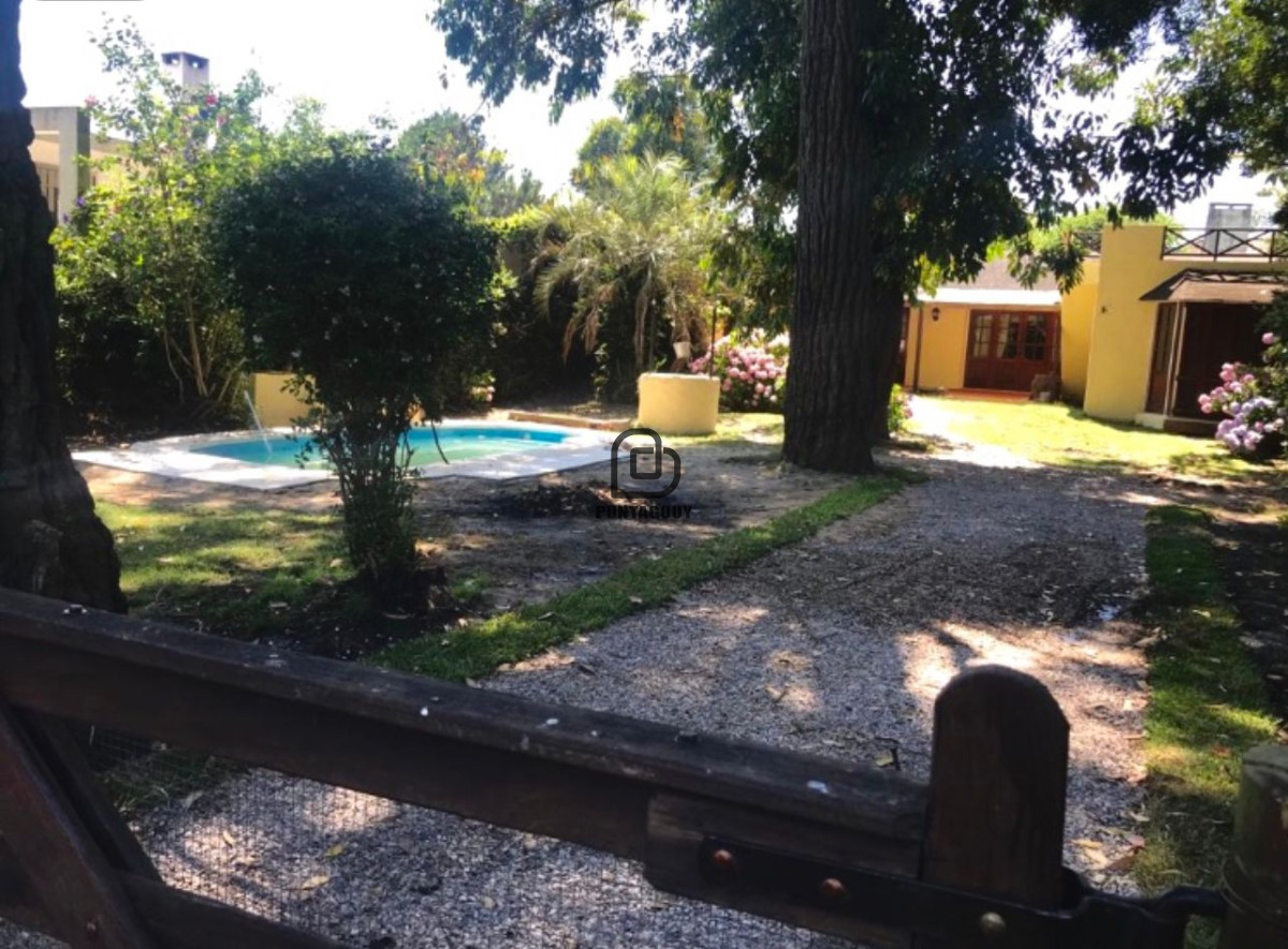 Casa ID.1647 - Casa en PDA 28 Mansa - barrio Pinares -