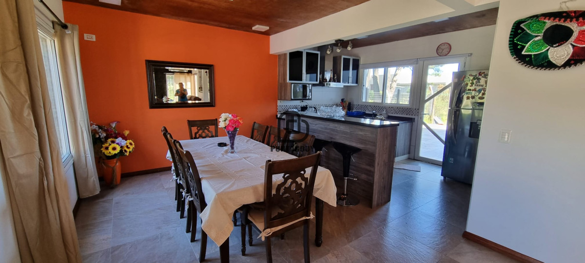 Casa ID.1624 - Casa de 2 dormitorios , jardin y parrillero en alquiler 