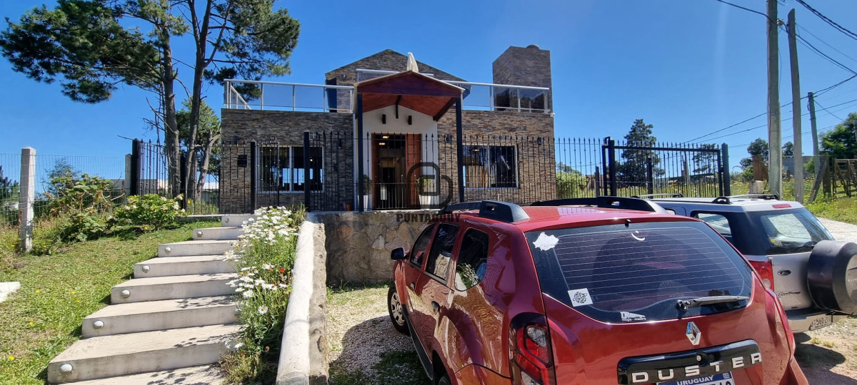 Casa ID.1624 - Casa de 2 dormitorios , jardin y parrillero en alquiler 