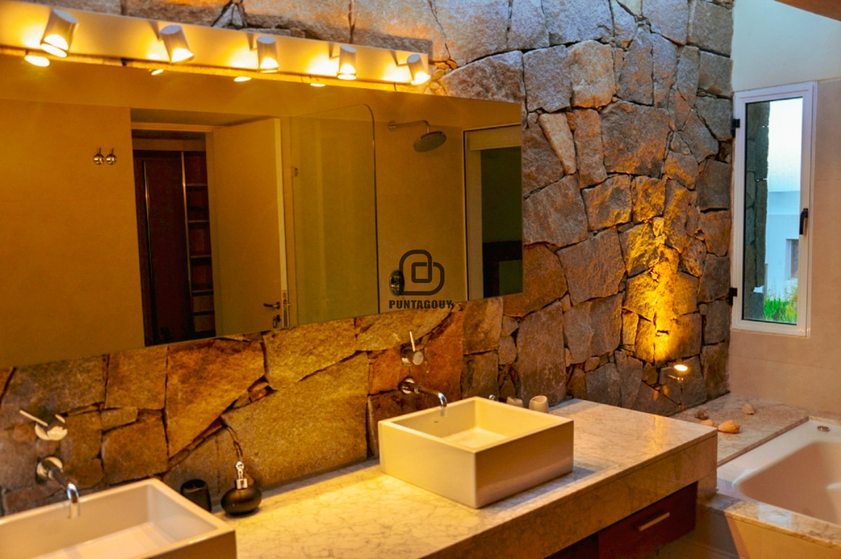Casa ID.1484 - Casa Punta Alta 5 dorm 6 baños en venta