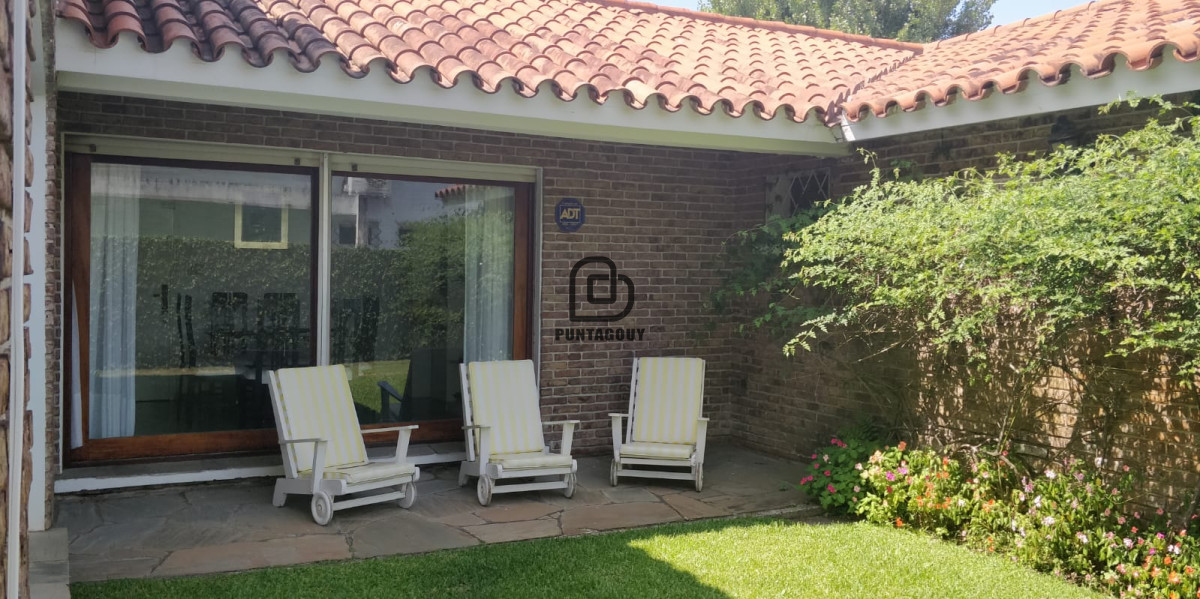 Casa ID.1487 - Casa Dinastía 4 dorm 3 baños en venta 