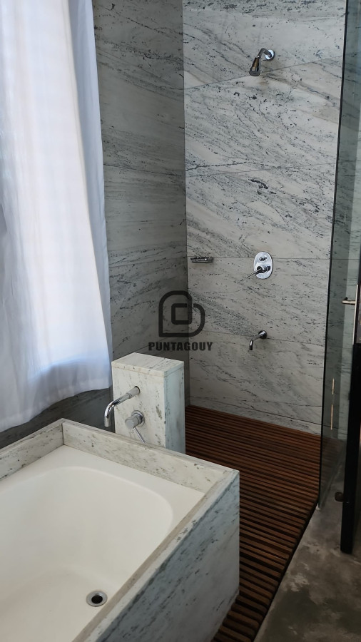 Casa ID.1622 - Casa con vista al mar en La Barra de 4 dorm en suite - en exclusiva