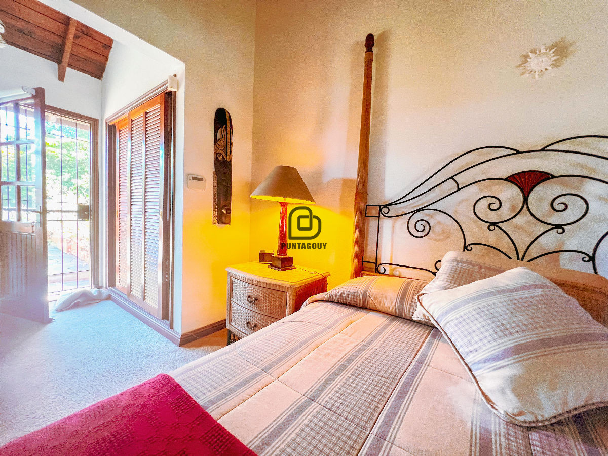 Casa ID.1545 - Casa Champagne 4 dorm 4 baños 