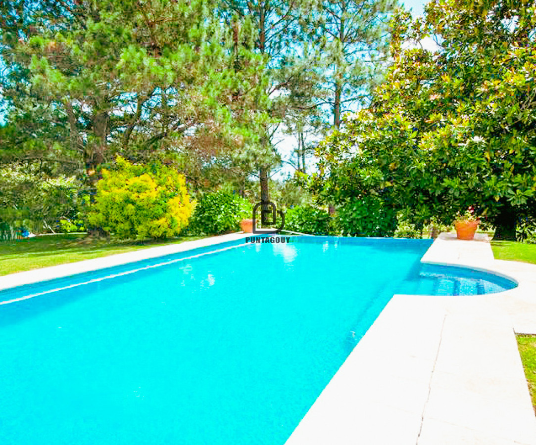Casa ID.1528 - Casa 7 dorm 7 baños en venta 