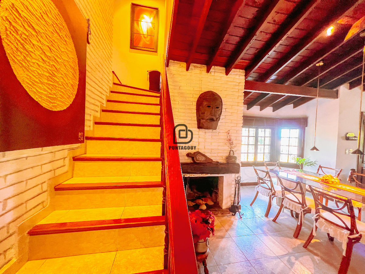 Casa ID.1545 - Casa Champagne 4 dorm 4 baños 