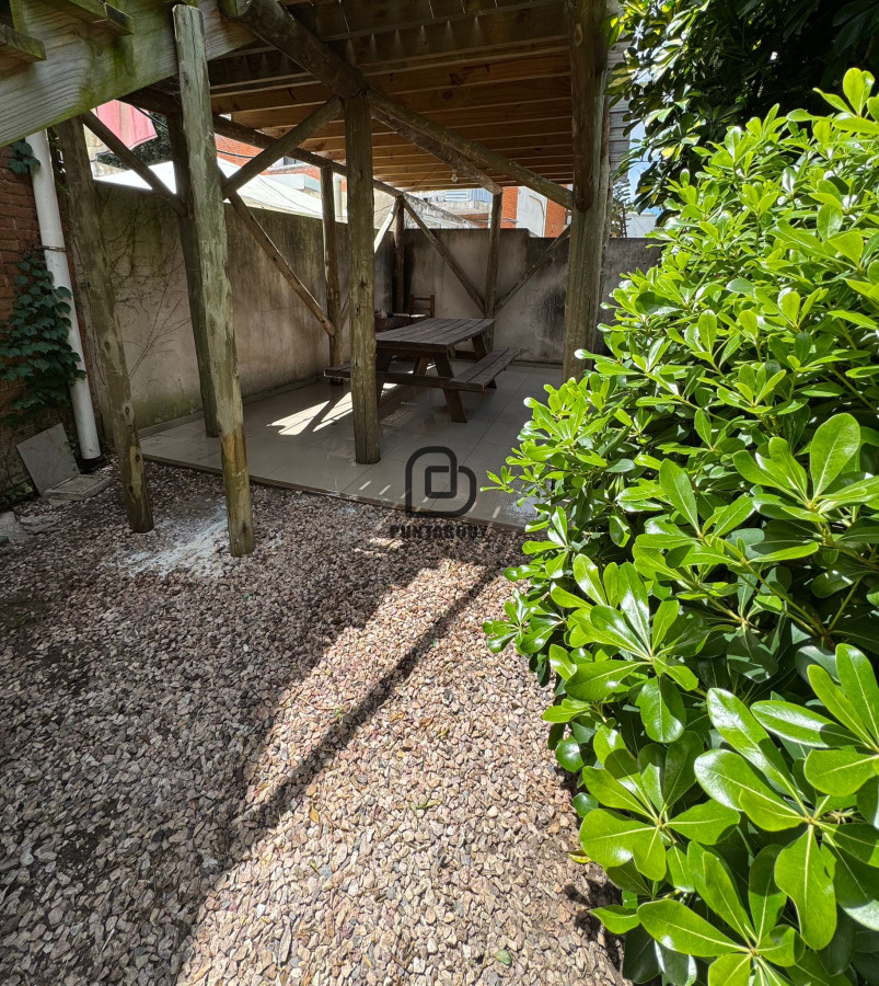 Casa ID.1525 - Casa vacacional parada 15 Playa Mansa de 3 dorm 2 baño + loft con baño al fondo
