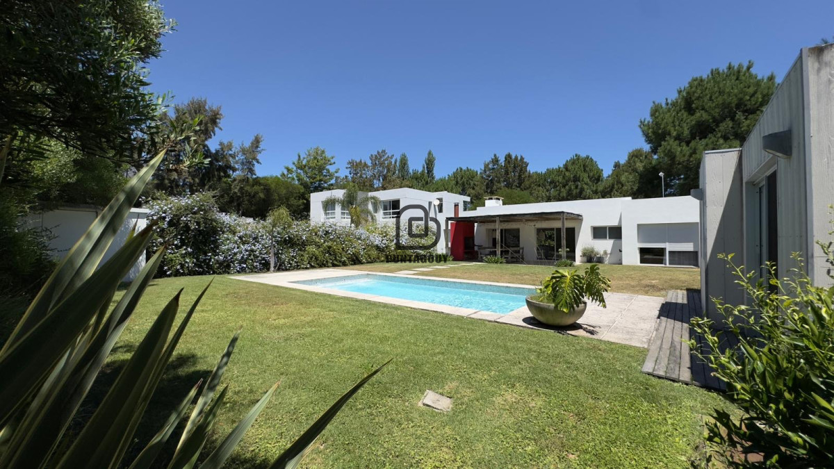 Casa ID.7609 - Casa en La Residence - alquiler anual en barrio privado con seguridad