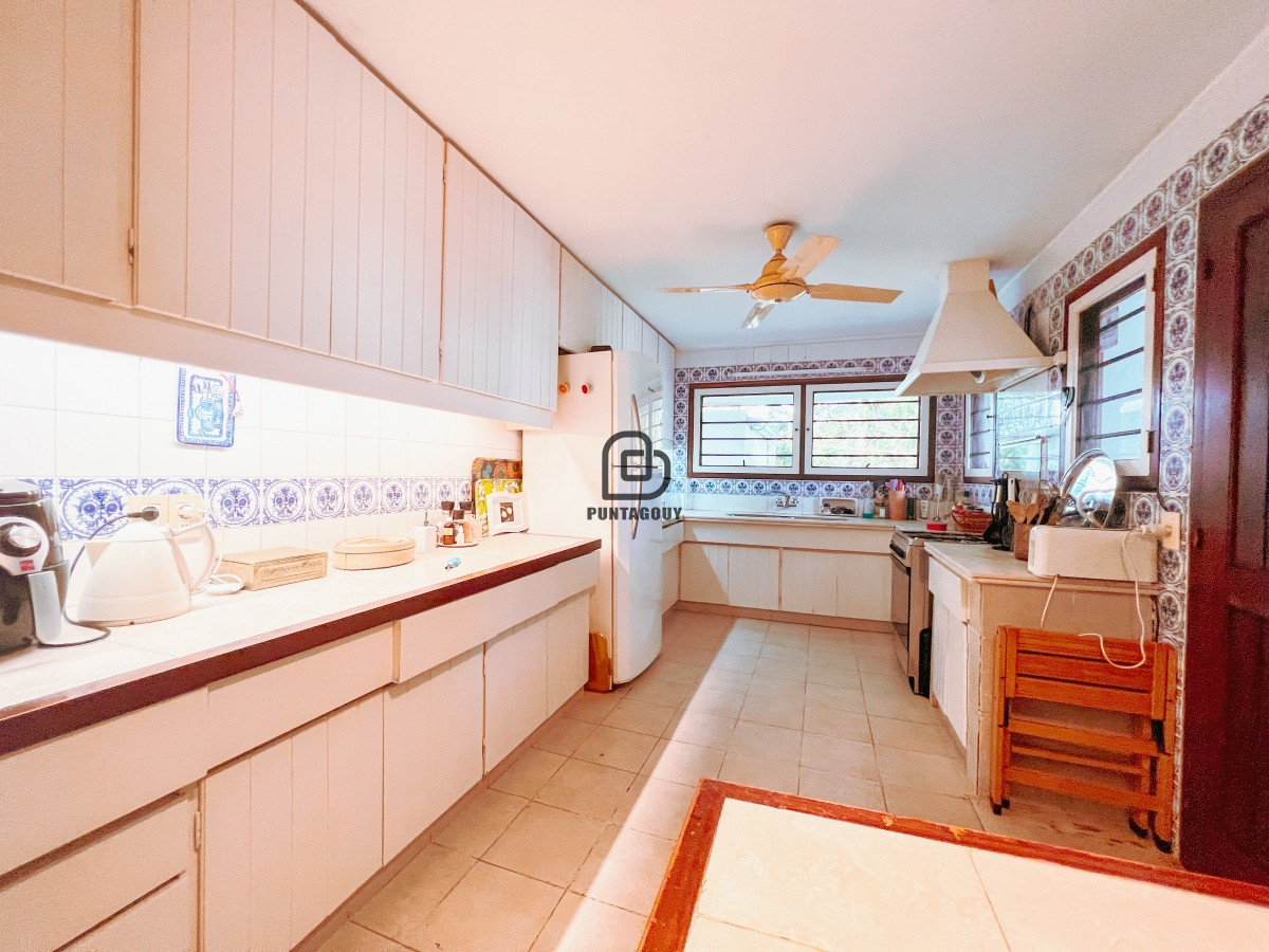 Casa ID.1528 - Casa 7 dorm 7 baños en venta 