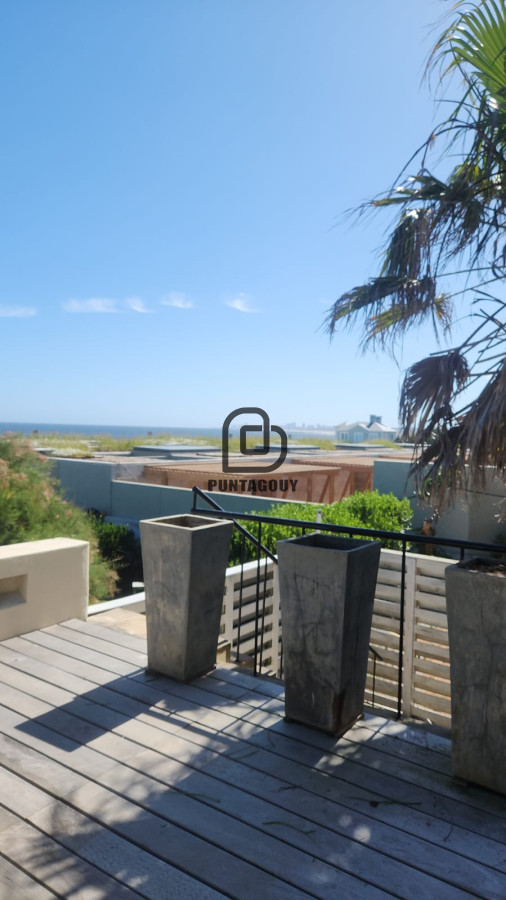 Casa ID.1622 - Casa con vista al mar en La Barra de 4 dorm en suite - en exclusiva