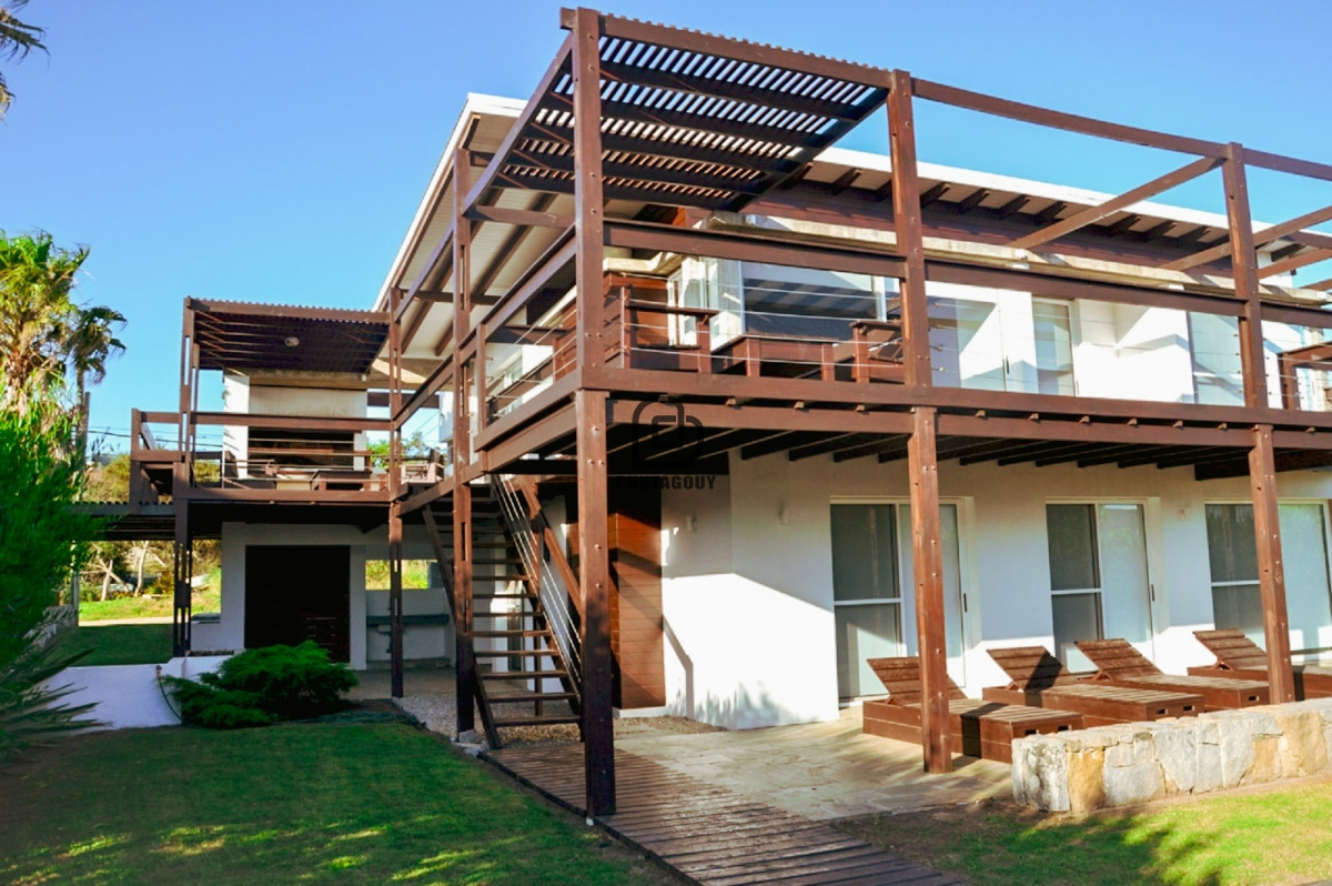 Casa ID.1484 - Casa Punta Alta 5 dorm 6 baños en venta