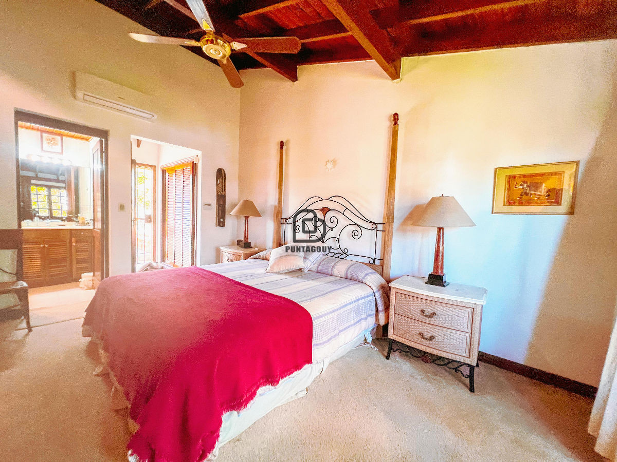 Casa ID.1545 - Casa Champagne 4 dorm 4 baños 