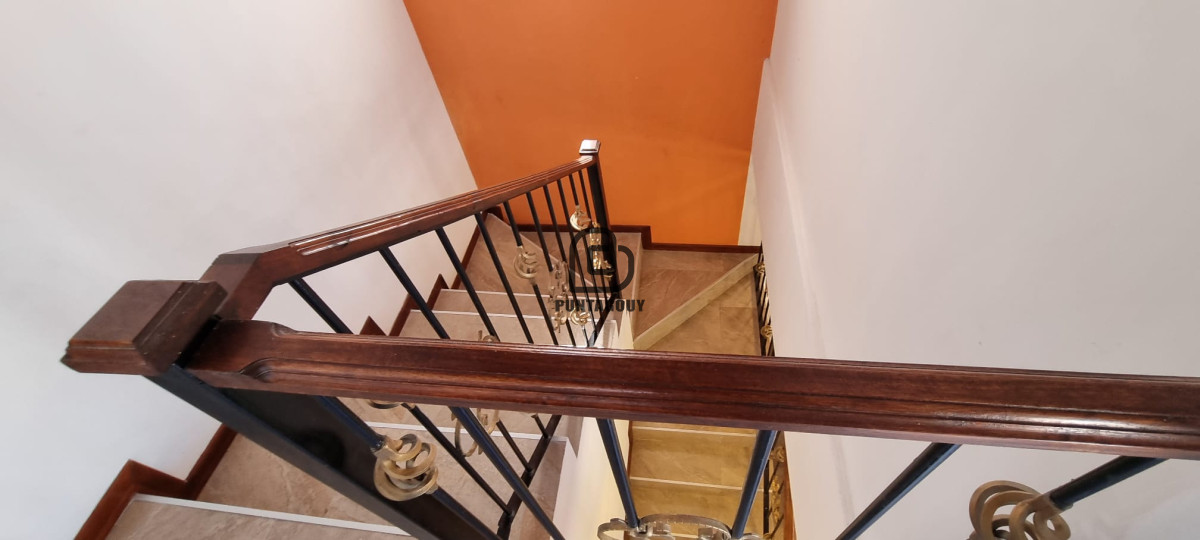 Casa ID.1624 - Casa de 2 dormitorios , jardin y parrillero en alquiler 