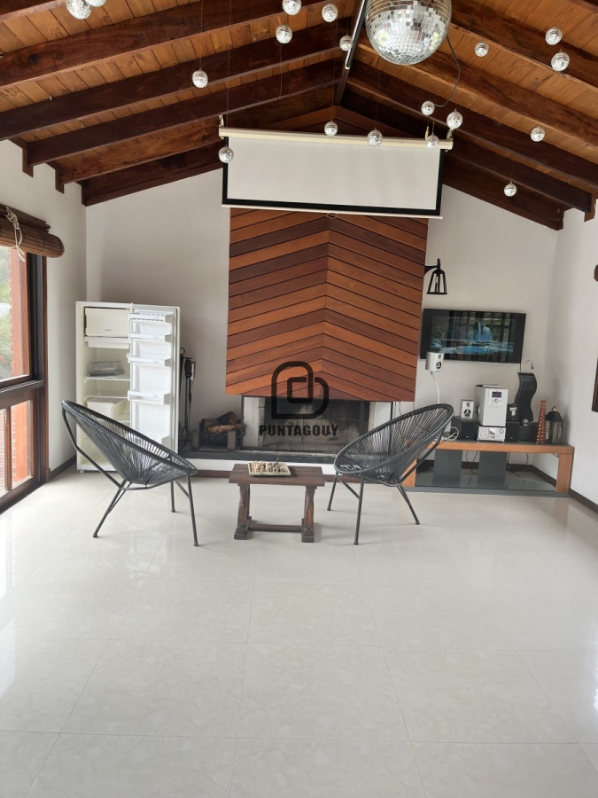Casa ID.574 - Venta casa en Beverly Hills, Punta del este