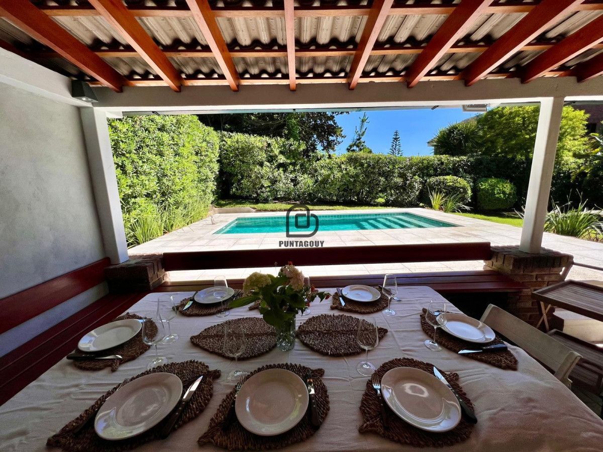 Casa ID.1609 - Casa para periodo vacacional quincenal en parada 13 brava.