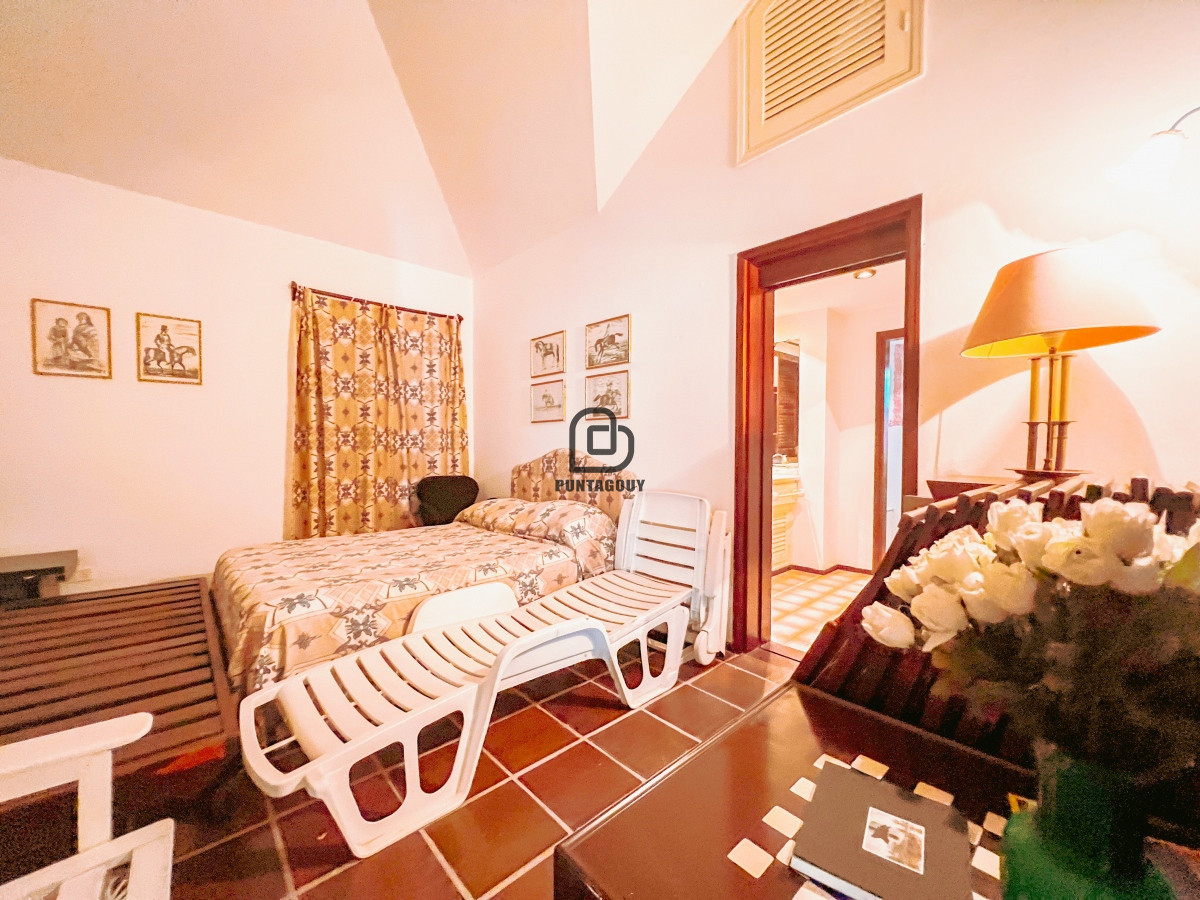Casa ID.1528 - Casa 7 dorm 7 baños en venta 