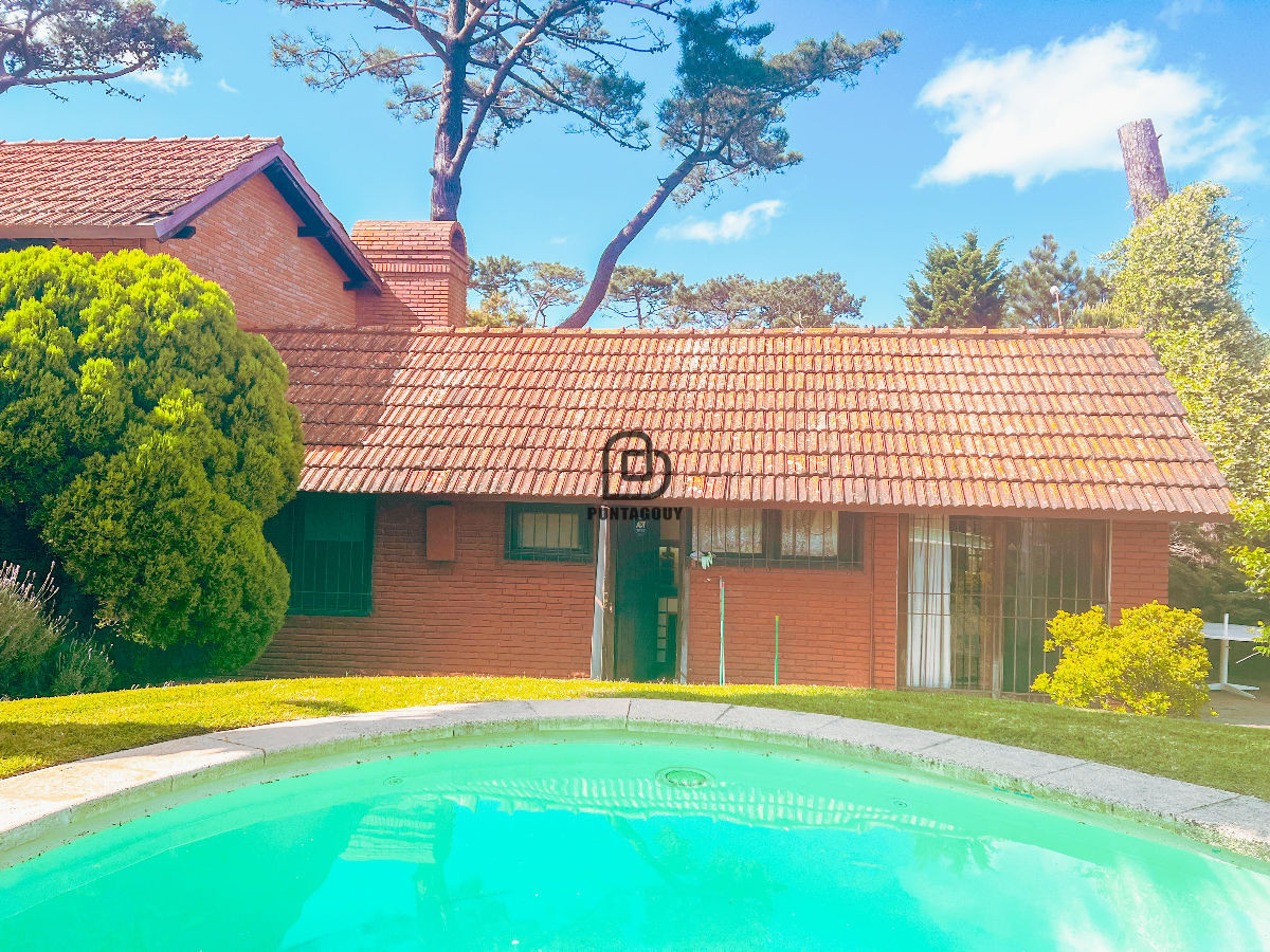 Casa ID.1545 - Casa Champagne 4 dorm 4 baños 