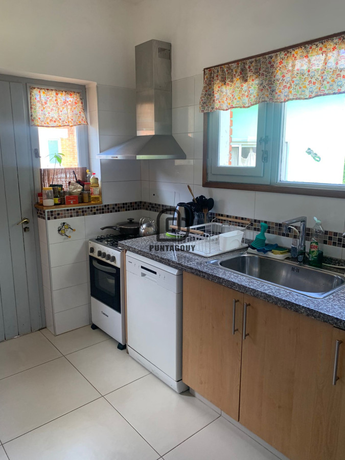 Casa ID.1525 - Casa vacacional parada 15 Playa Mansa de 3 dorm 2 baño + loft con baño al fondo