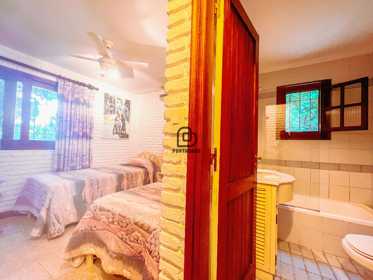 Casa ID.1545 - Casa Champagne 4 dorm 4 baños 