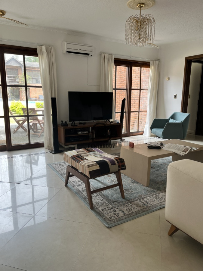 Casa ID.574 - Venta casa en Beverly Hills, Punta del este