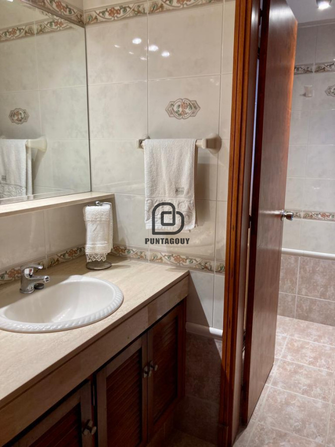 Casa ID.1609 - Casa para periodo vacacional quincenal en parada 13 brava.