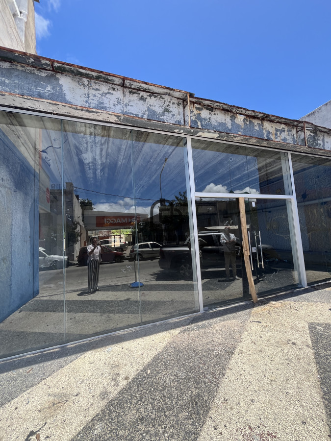 Local Comercial ID.595 - local comercial en centro de Maldonado