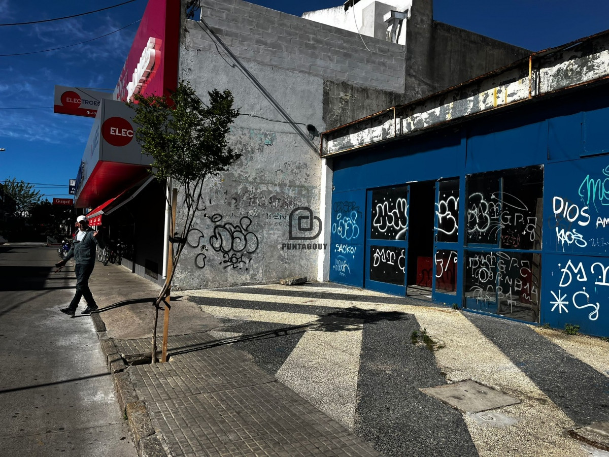 Local Comercial ID.595 - local comercial en centro de Maldonado