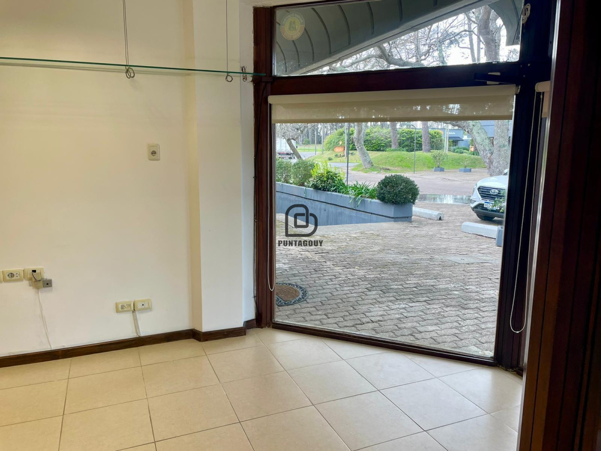 Local Comercial ID.1397 - Alquiler local comercial 