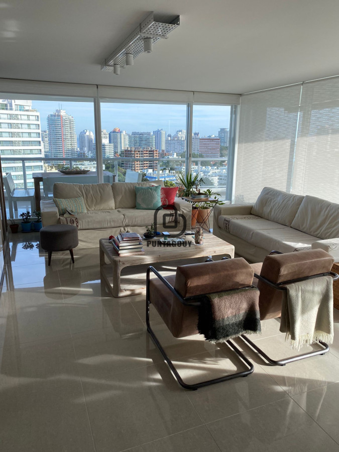 Apartamento ID.27 - Apto en venta en Torre ONE de 3 dorm en suite