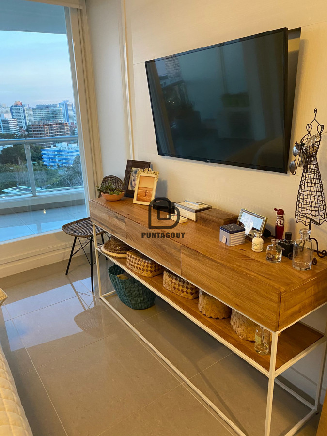 Apartamento ID.27 - Apto en venta en Torre ONE de 3 dorm en suite