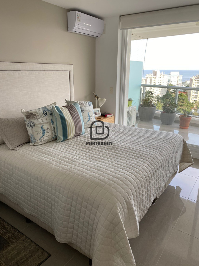 Apartamento ID.27 - Apto en venta en Torre ONE de 3 dorm en suite