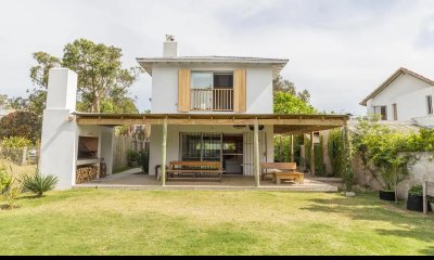 Venta y Alquiler Temporario de Lindisima casa Sudestada en La Barra