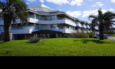 Venta y Alquiler Temporario Penthouse en Esturión de Montoya