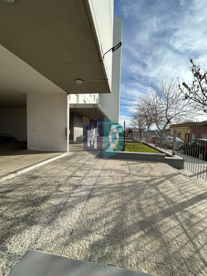 Apartamento ID.1100 - Apartamento de 2 dormitorios Amoblado en Alquiler Anual, zona céntrica de San Carlos